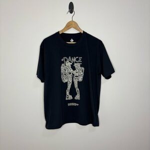 Mountain Research Two Mountaineers Black Graphic Shirt Size Medium